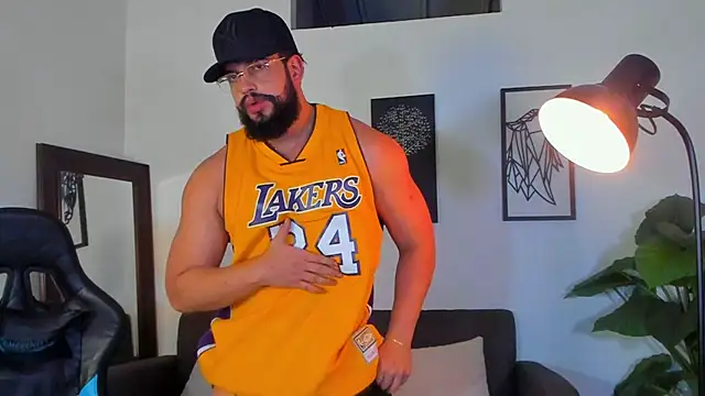Justin kingX7 online show from June 20, 2026, 5:01 am