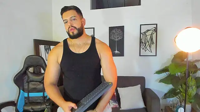 Snapshot of Justin_kingX7 chatting on February 14, 2026, 2:34 am Justin kingX7 online show from February 14, 2026, 2:34 am