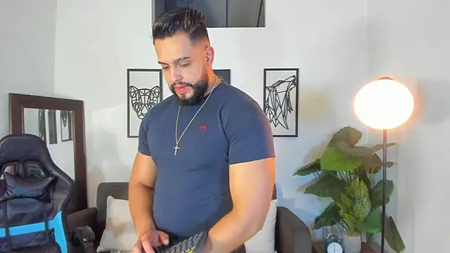 Snapshot of Justin_kingX7 chatting on February 7, 2026, 1:46 am Justin kingX7 online show from February 7, 2026, 1:46 am