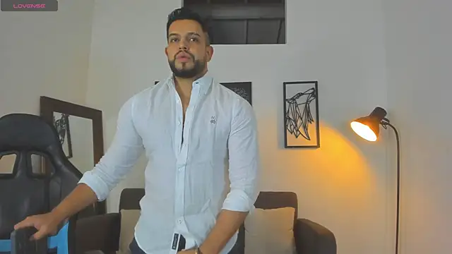 Justin kingX7 online show from October 15, 2025, 10:18 pm