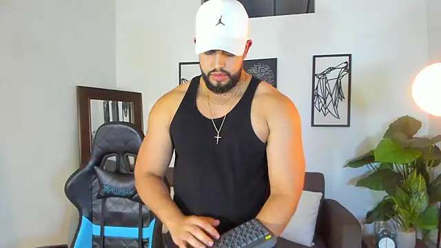 Snapshot of Justin_kingX7 chatting on February 9, 2026, 1:03 am Justin kingX7 online show from February 9, 2026, 1:03 am