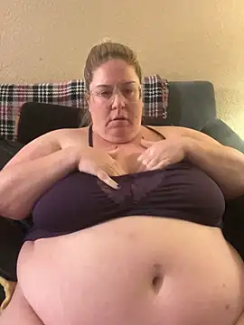 sexymommy1988 online show from October 8, 2025, 2:35 am