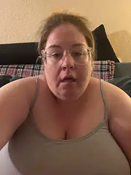 sexymommy1988 online show from September 18, 2025, 2:25 am