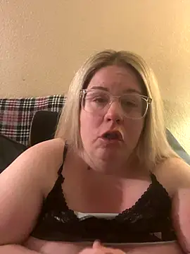 sexymommy1988 online show from September 30, 2025, 5:35 am