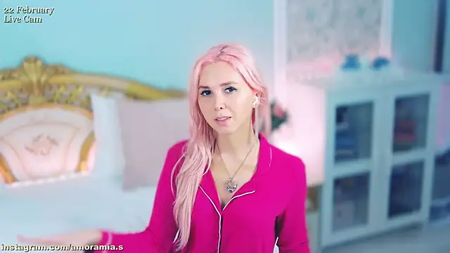 Amoramias online show from February 22, 2026, 5:25 pm