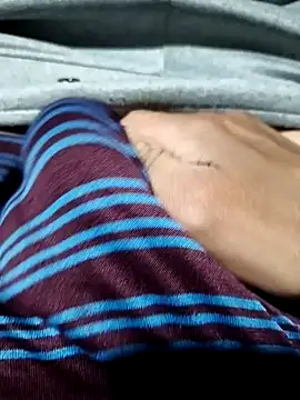 Aaia93 online show from October 30, 2025, 4:44 am