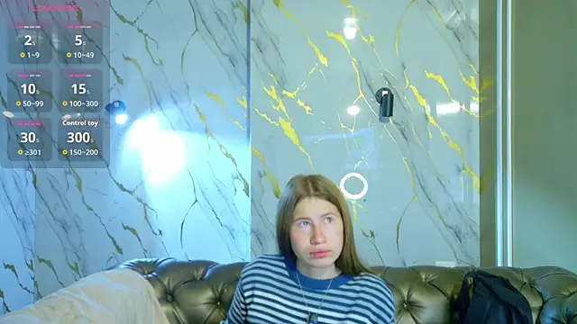 Olivia11  online show from December 16, 2025, 11:36 am