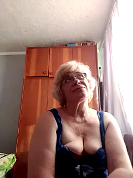 52MiaLove02 online show from June 24, 2026, 4:49 pm