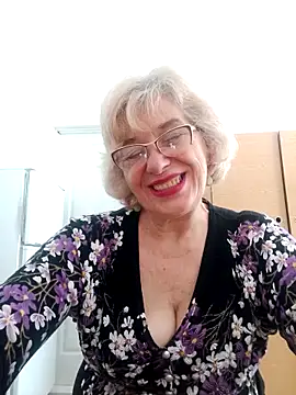 52MiaLove02 online show from May 6, 2026, 5:11 am
