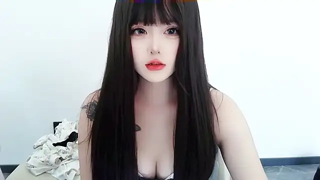 -caicai online show from October 23, 2025, 2:32 am