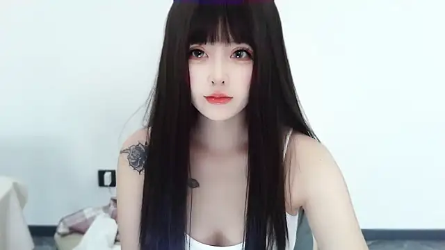 -caicai online show from October 12, 2025, 2:57 am