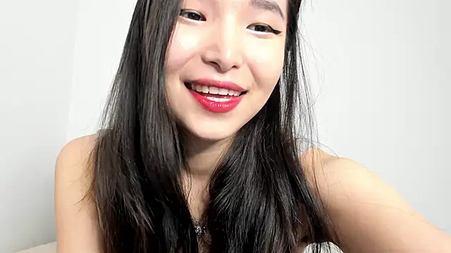 Soyun Mia online show from December 20, 2025, 2:20 pm