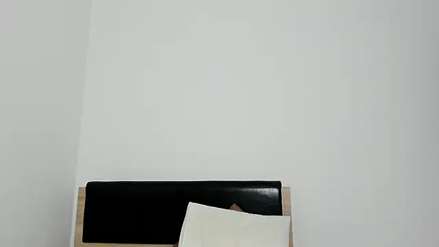 Soyun Mia online show from December 22, 2025, 2:39 pm