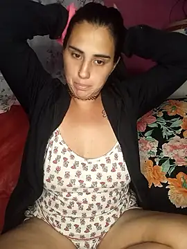 kariciasecreta online show from January 9, 2026, 3:13 am