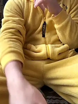 marik goldd online show from October 6, 2025, 12:06 pm