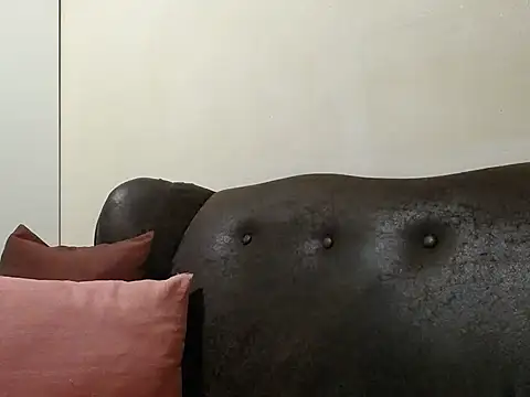 bustylaura4u online show from October 11, 2025, 1:28 am