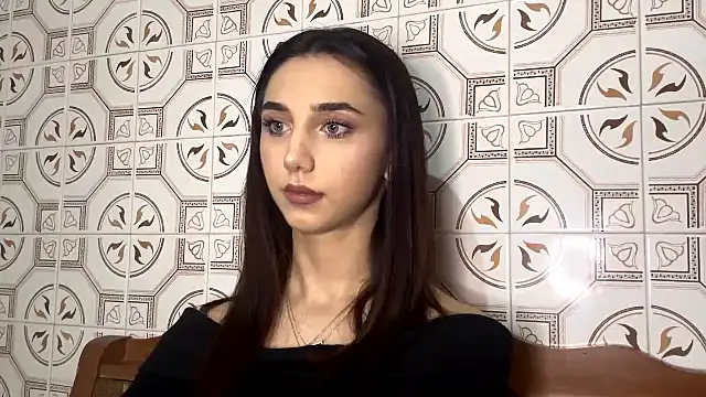 LinaMour online show from November 29, 2025, 10:21 pm