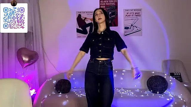 LinaMour online show from May 28, 2026, 10:26 pm