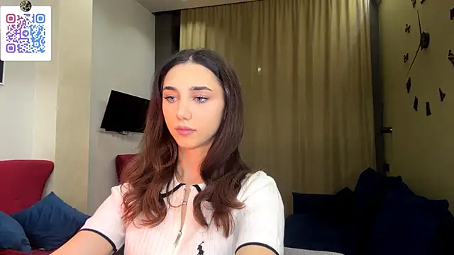 LinaMour online show from January 13, 2026, 10:13 pm