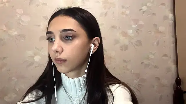 LinaMour online show from October 10, 2025, 10:10 pm