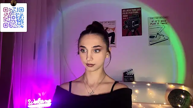 LinaMour online show from March 5, 2026, 10:27 pm