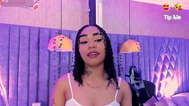 SkylerBloomm online show from July 16, 2026, 1:24 am