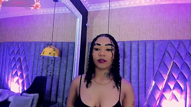SkylerBloomm online show from July 7, 2026, 8:01 pm