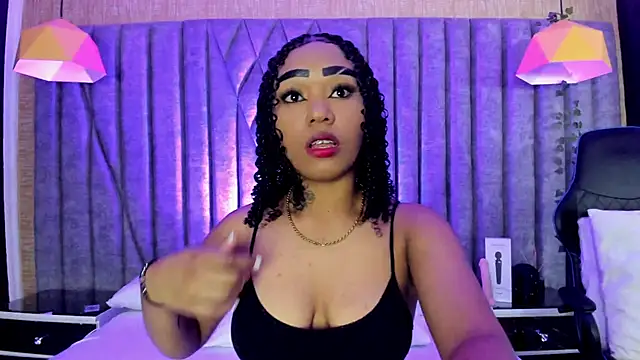 SkylerBloomm online show from May 4, 2026, 8:55 pm