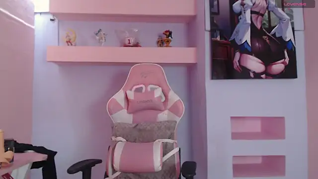 SkylerBloomm online show from October 2, 2025, 3:43 am