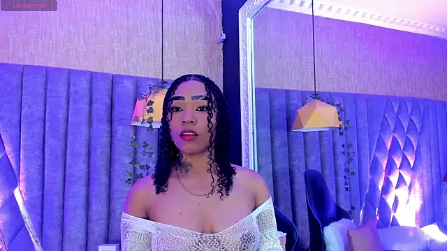 SkylerBloomm online show from May 10, 2026, 4:05 am