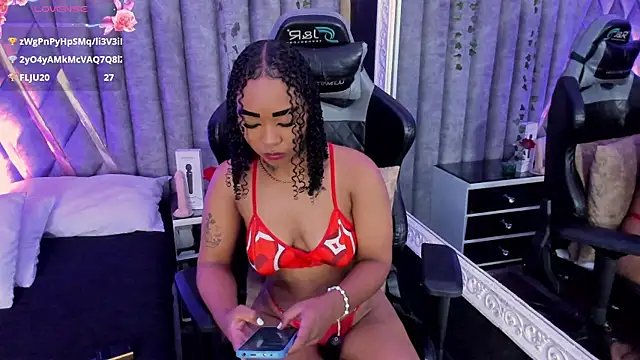 SkylerBloomm online show from July 14, 2026, 2:05 am