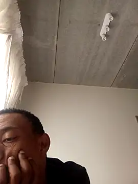 fitsexyman online show from January 18, 2026, 3:48 pm