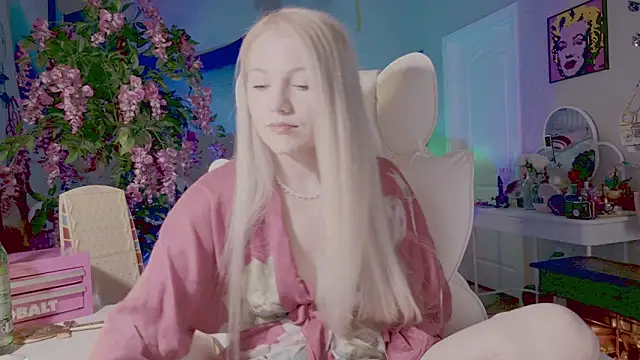 Talulaa online show from April 30, 2026, 8:49 pm