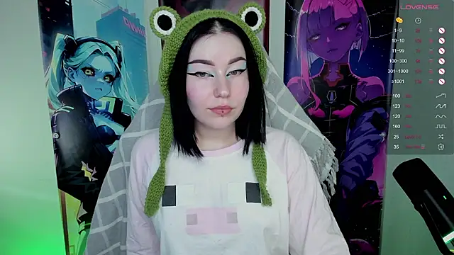 MargarettRose online show from February 13, 2026, 2:11 am