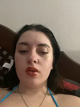 Mialoveloc online show from May 12, 2026, 12:30 am