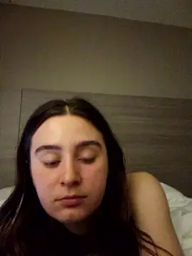 freakylittlebitch69 online show from October 10, 2025, 3:29 am