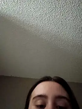 freakylittlebitch69 online show from October 19, 2025, 8:50 am