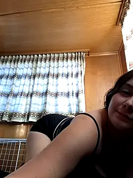 YoungLiisaxx online show from November 6, 2025, 2:54 pm