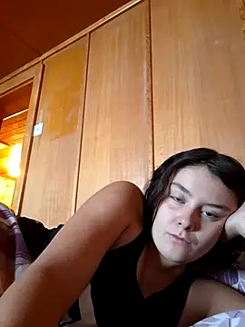 YoungLiisaxx online show from September 25, 2025, 6:19 am