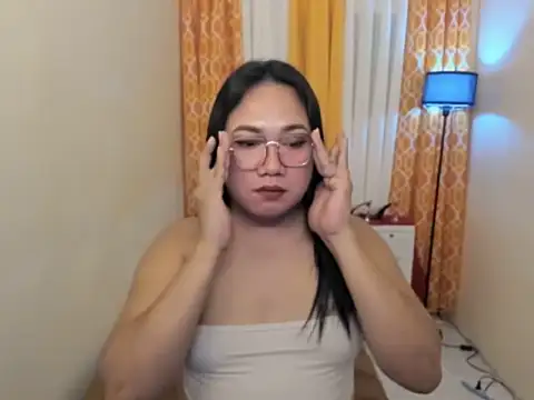 Snapshot of TsUncutKaren chatting on March 19, 2026, 5:13 pm TsUncutKaren online show from March 19, 2026, 5:13 pm