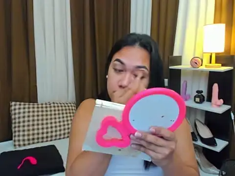 TsUncutKaren online show from October 25, 2025, 8:31 pm