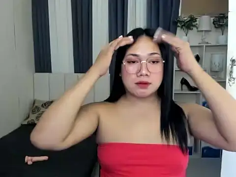 Snapshot of TsUncutKaren chatting on February 8, 2026, 6:00 am TsUncutKaren online show from February 8, 2026, 6:00 am