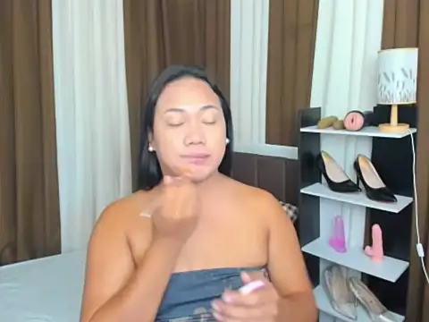 TsUncutKaren online show from September 22, 2025, 4:35 pm