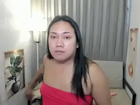 Snapshot of TsUncutKaren chatting on February 6, 2026, 5:25 am TsUncutKaren online show from February 6, 2026, 5:25 am