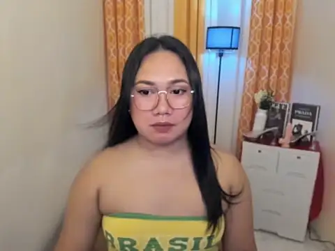 Snapshot of TsUncutKaren chatting on March 20, 2026, 5:03 pm TsUncutKaren online show from March 20, 2026, 5:03 pm