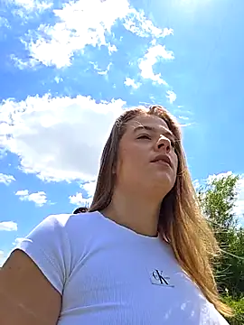 Luna Lynn online show from July 2, 2026, 10:21 am