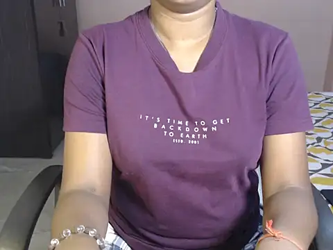 Snapshot of hot_riaa25 chatting on May 11, 2026, 6:05 pm hot riaa25 online show from May 11, 2026, 6:05 pm