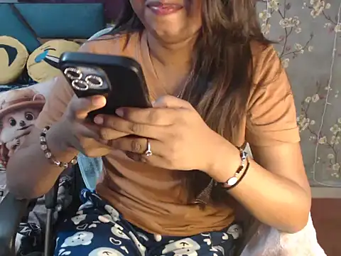 hot riaa25 online show from December 2, 2025, 5:58 pm