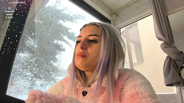 Snapshot of Ella_Vee chatting on February 21, 2026, 7:32 am Ella Vee online show from February 21, 2026, 7:32 am