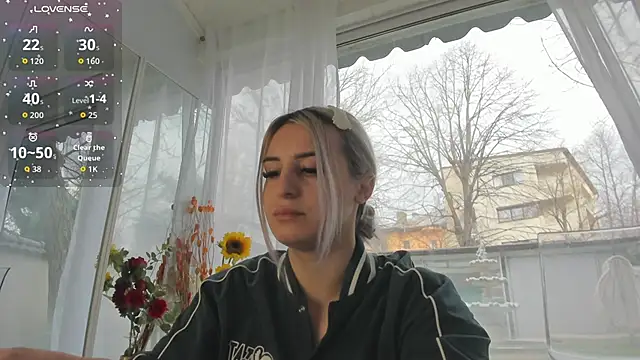 Snapshot of Ella_Vee chatting on March 20, 2026, 6:14 am Ella Vee online show from March 20, 2026, 6:14 am